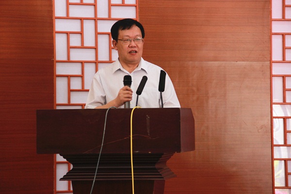 闽南师范大学副校长 肖庆伟致辞开幕式讲座闽南诗歌节两岸专家合影(文