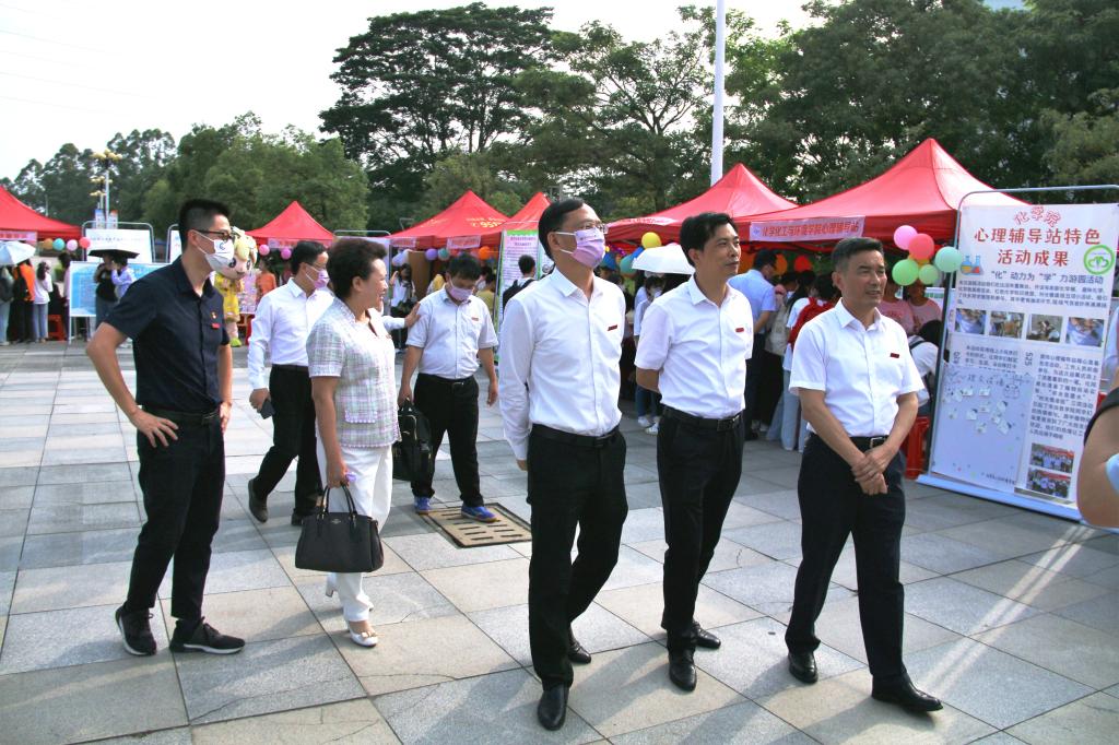 我校第二十届525心理健康文化节启动