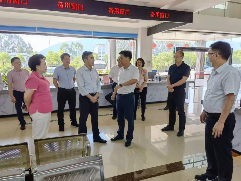 【书记校长访企拓岗促就业】校党委书记吴彬镪带队赴华安经济开发区访企拓岗促就业